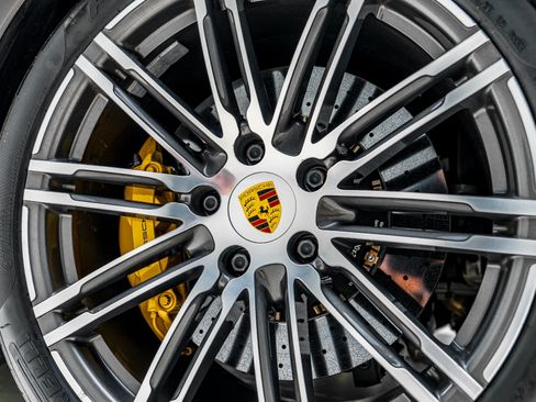Used 2015 Porsche 911 Turbo AWD/4WD image 31