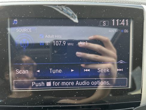 Used 2018 Honda Pilot EX-L image 24