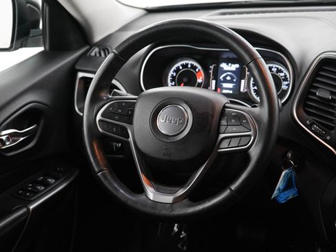 Used 2019 Jeep Cherokee Latitude w/ Cold Weather Group AWD/4WD image 14