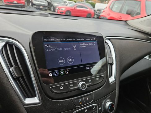 Used 2020 Chevrolet Malibu LT image 4