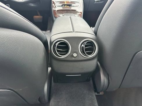 Used 2022 Mercedes-Benz E 350 4MATIC Sedan image 17