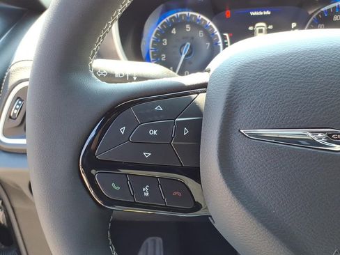 New 2026 Chrysler Pacifica Select image 16