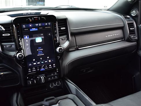 Used 2024 RAM 2500 Limited AWD/4WD image 37