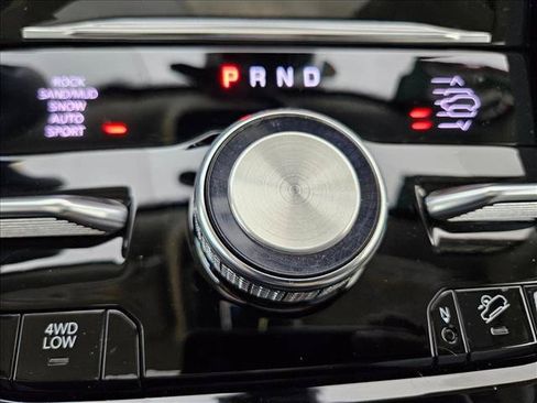 Used 2022 Jeep Grand Cherokee Summit w/ Advanced Protech Group IV AWD/4WD image 24
