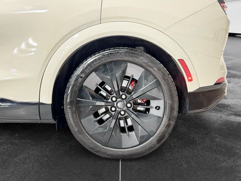Used 2025 Ford Mustang Mach-E GT AWD/4WD image 32