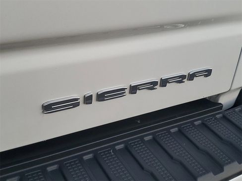 Used 2021 GMC Sierra 1500 Denali w/ Driver Alert Package II image 9