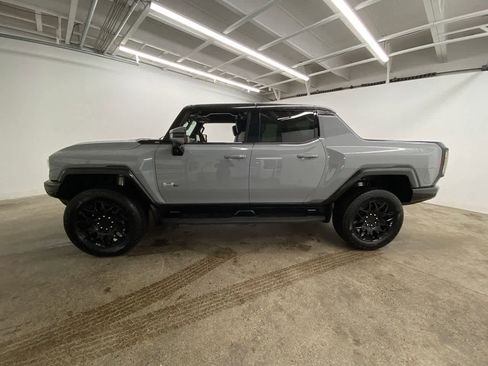 Used 2024 GMC Hummer EV 2X image 3
