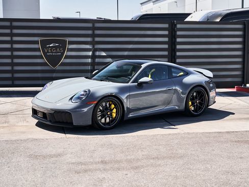 Used 2026 Porsche 911 Carrera 4 GTS AWD/4WD image 5