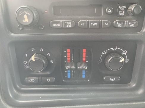 Used 2005 Chevrolet Silverado 1500 LS image 19