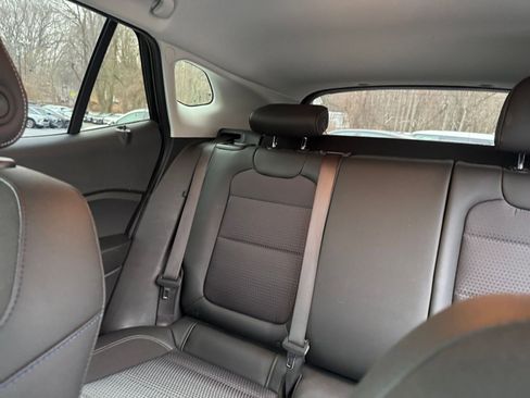 Used 2025 Chevrolet Trax LT image 33