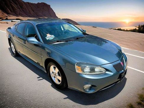 Used 2006 Pontiac Grand Prix w/ Premium Package FWD image 1