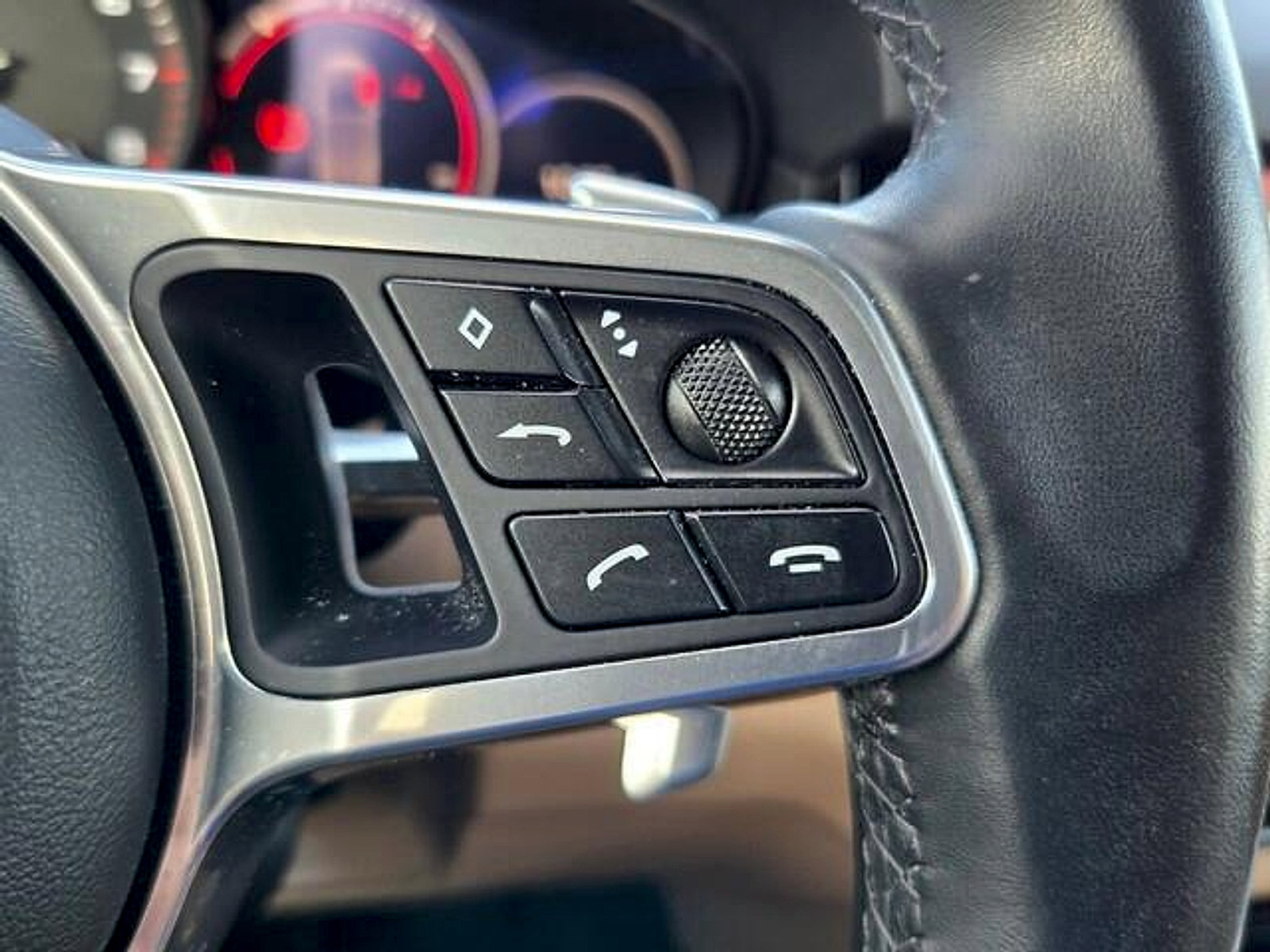 Used 2021 Porsche Cayenne AWD/4WD image 21