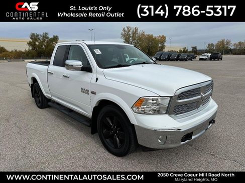 Used 2018 RAM 1500 SLT image 1