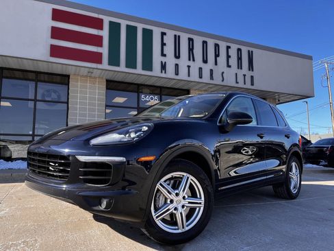 Used 2017 Porsche Cayenne S image 1