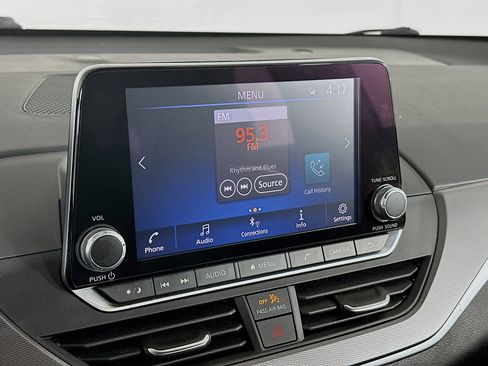 Used 2024 Nissan Altima 2.5 SR image 21