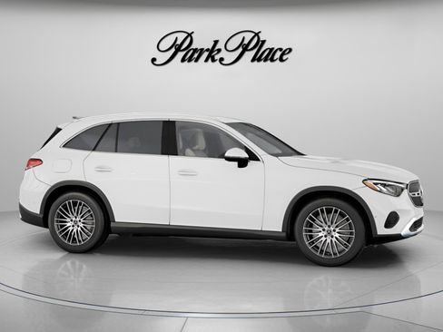 Used 2026 Mercedes-Benz GLC 300 image 29