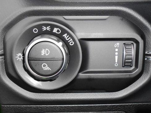 New 2025 Jeep Gladiator Sport image 16