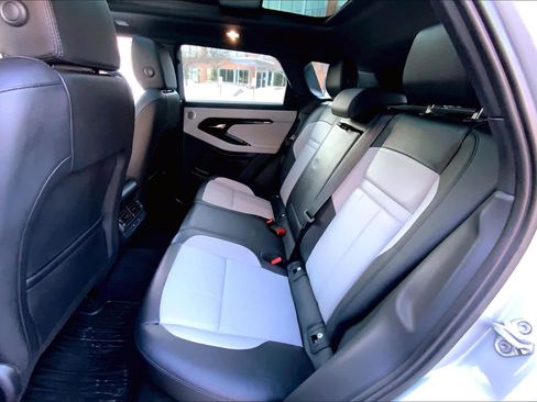 Used 2026 Land Rover Range Rover Evoque Dynamic SE image 20