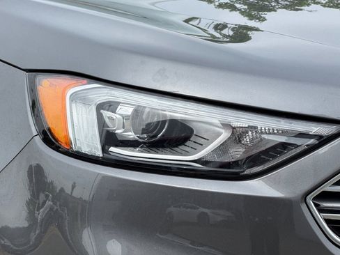 Used 2022 Ford Edge SEL image 9