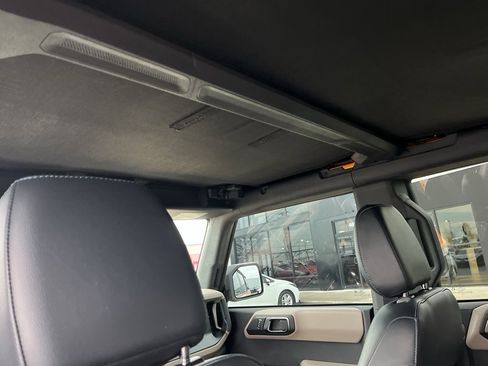 Used 2022 Ford Bronco Wildtrak image 39