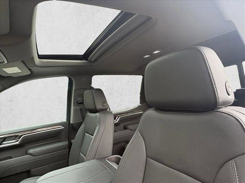 Used 2025 Chevrolet Silverado 1500 LTZ w/ LTZ Premium Package image 10