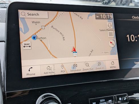 Used 2024 Nissan Armada SL w/ Captain's Chairs Package image 23