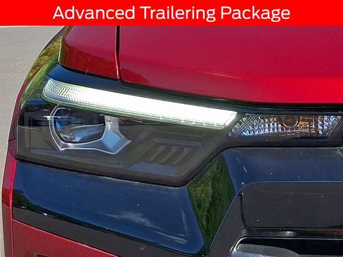 Used 2024 Chevrolet Colorado Z71 AWD/4WD image 9
