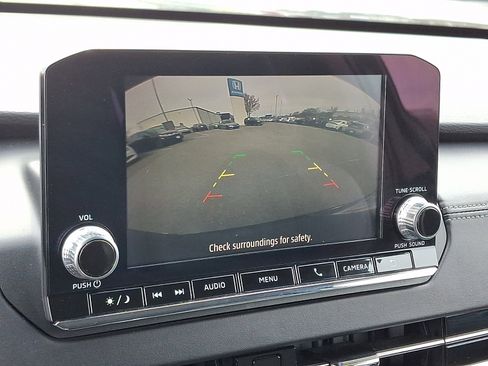 Used 2023 Mitsubishi Outlander SE image 17