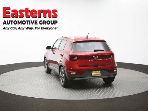 Used 2024 Hyundai Venue Limited FWD image 65