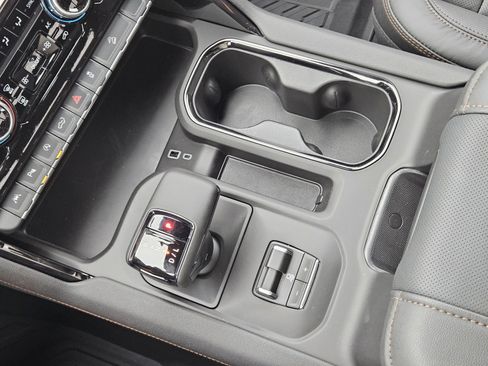New 2026 GMC Sierra 1500 AT4 w/ AT4 Premium Package AWD/4WD image 15