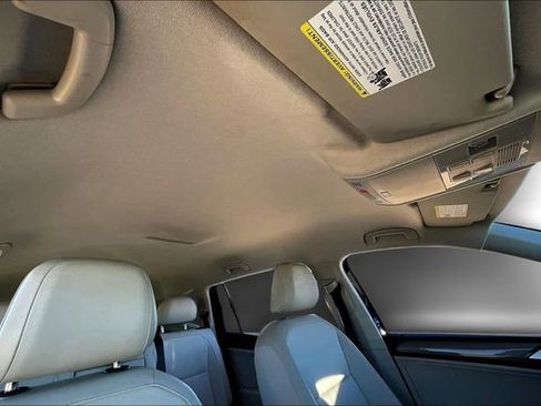 Used 2022 Volkswagen Tiguan SE image 17