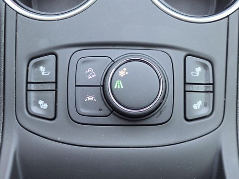 Used 2024 GMC Terrain SLT FWD image 31