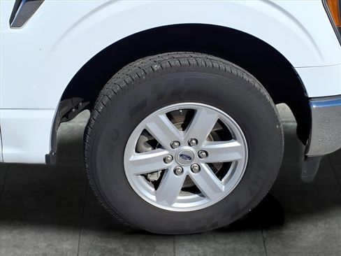 Used 2023 Ford F150 XLT image 9