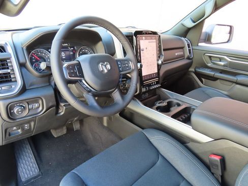 New 2026 RAM 1500 Big Horn AWD/4WD image 22