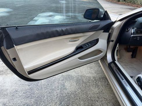 Used 2012 BMW 650i Convertible image 16