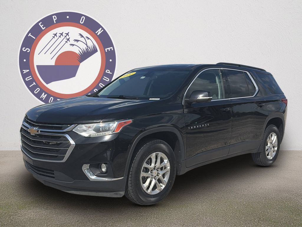 Used 2021 Chevrolet Traverse LT FWD image 2