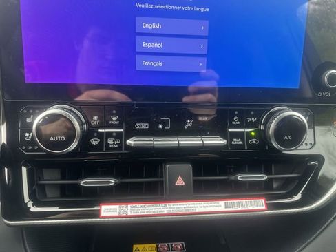 New 2026 Toyota Highlander Platinum AWD/4WD image 19