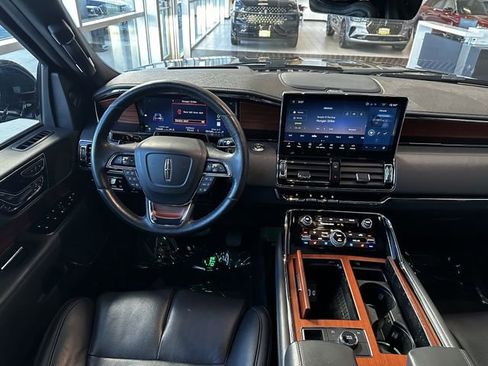 Certified 2024 Lincoln Navigator Reserve image 12