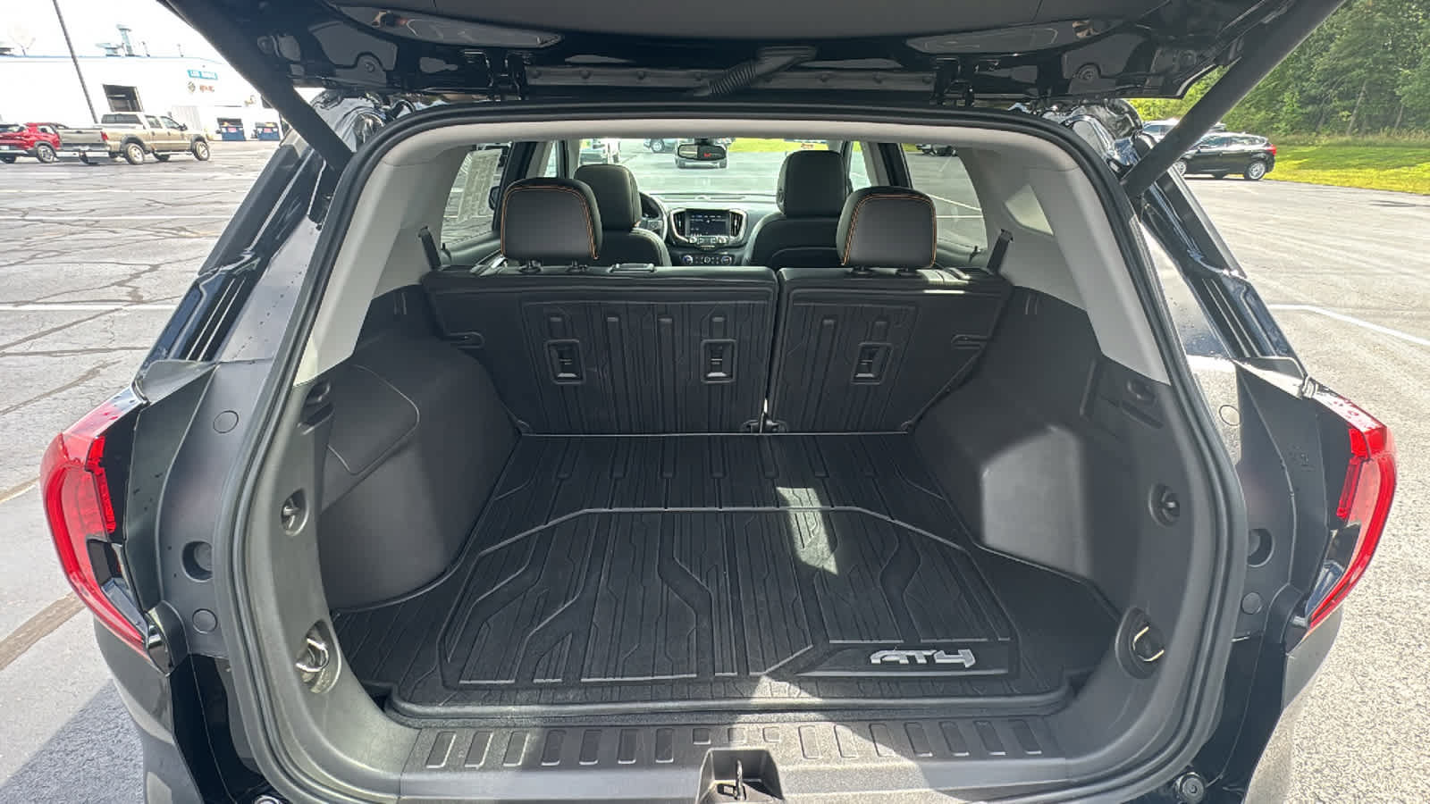 Used 2024 GMC Terrain AT4 w/ LPO, Floor Liner Package AWD/4WD image 33