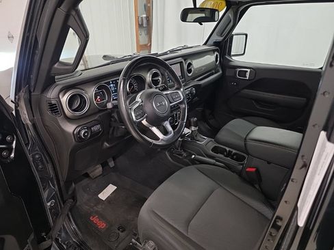 Used 2021 Jeep Wrangler Unlimited Sahara w/ Cold Weather Group AWD/4WD image 13