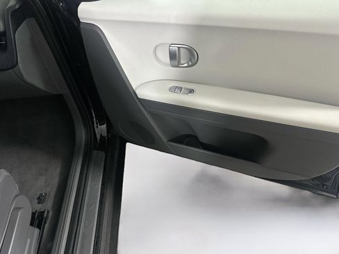 Used 2024 Hyundai Ioniq 5 SE RWD image 30