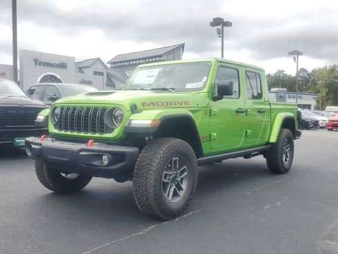 New 2025 Jeep Gladiator Mojave image 3