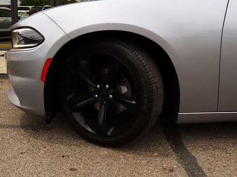 Used 2018 Dodge Charger SXT Plus w/ Driver Confidence Group RWD image 5