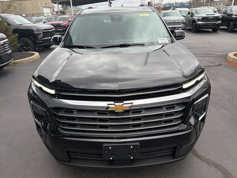 New 2026 Chevrolet Traverse LT image 2