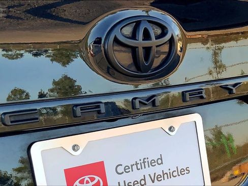 Used 2024 Toyota Camry SE image 9