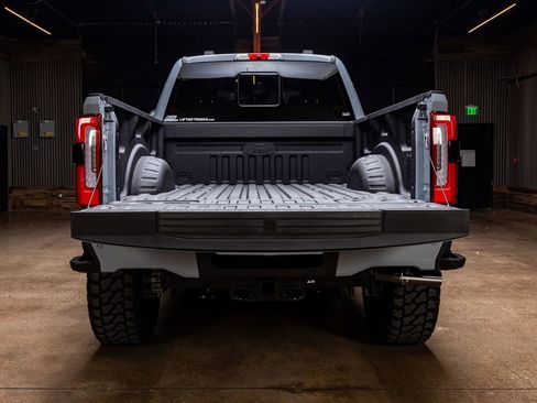 Used 2026 Ford F250 Platinum image 9