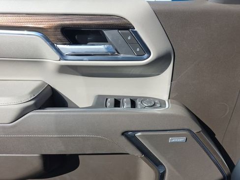 New 2026 Chevrolet Silverado 1500 LT Trail Boss w/ Convenience Package II AWD/4WD image 11
