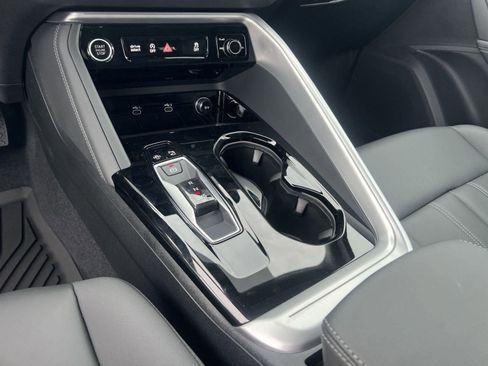 New 2025 Audi Q5 Premium image 27