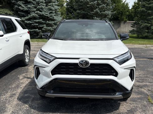 Used 2025 Toyota RAV4 XSE w/ Weather Package AWD/4WD image 2
