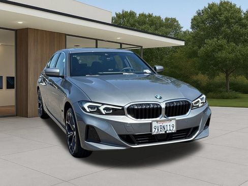 Used 2026 BMW 330i Sedan w/ Premium Package RWD image 5